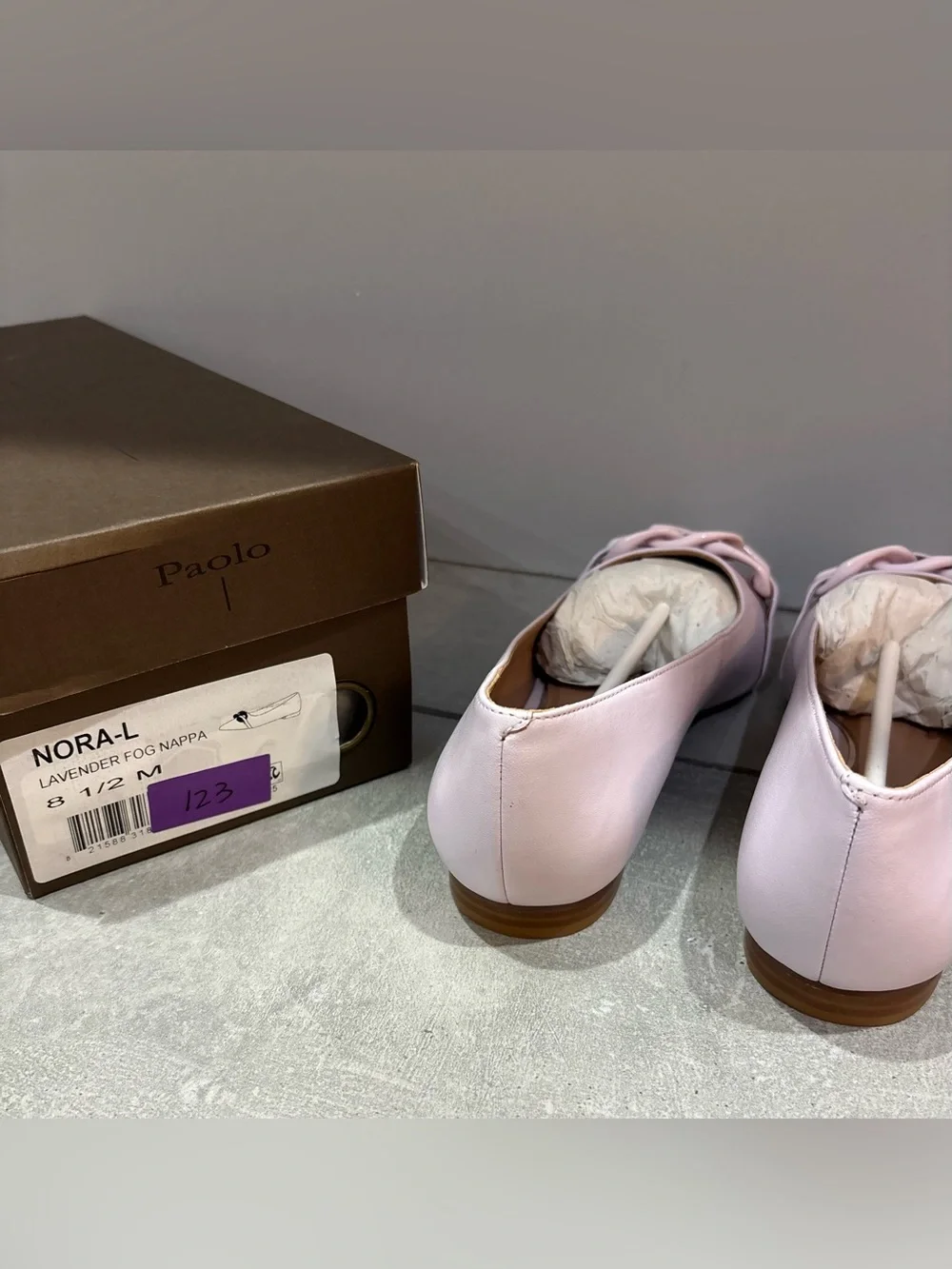 NIB Linea Paolo Nora Lavender Leather Pointed Toe Chain Flats Size 8.5
